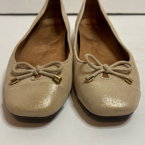 Vionic Klara Shimmer Gold Bow Flats 7.5 - Picture 3 of 9